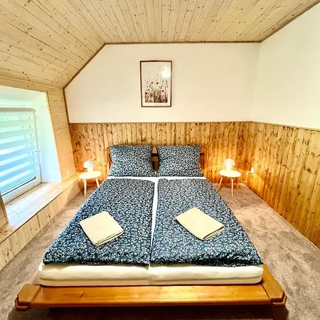 Na Mlejne Quarto em Acomodações Particulares Krahulci